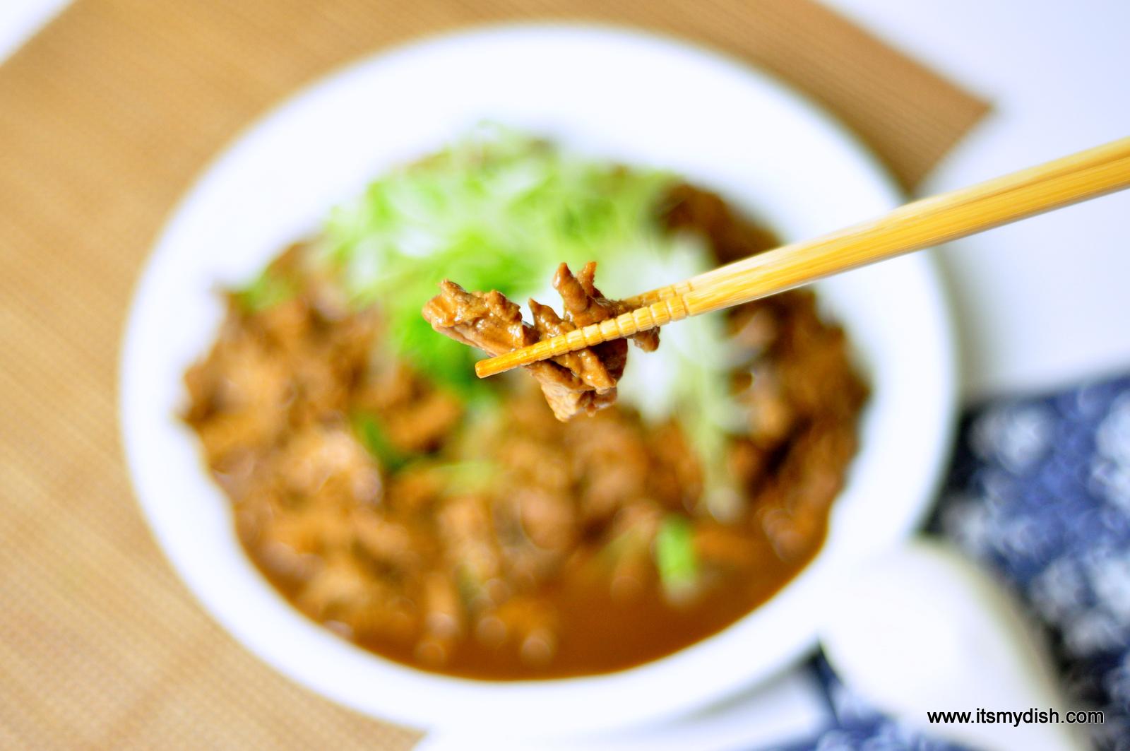 shredded pork,garlic sauce shredded pork with sweet-bean sauce